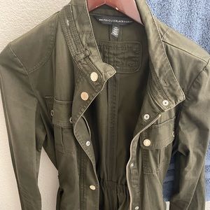 White House Black Market Army green jacket. Size 00 gently worn